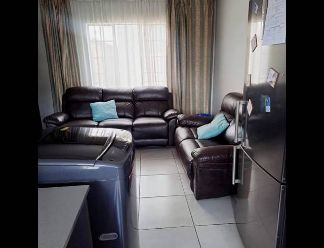 2 BEDROOM APARTMENT FOR SALE IN FLEURHOF